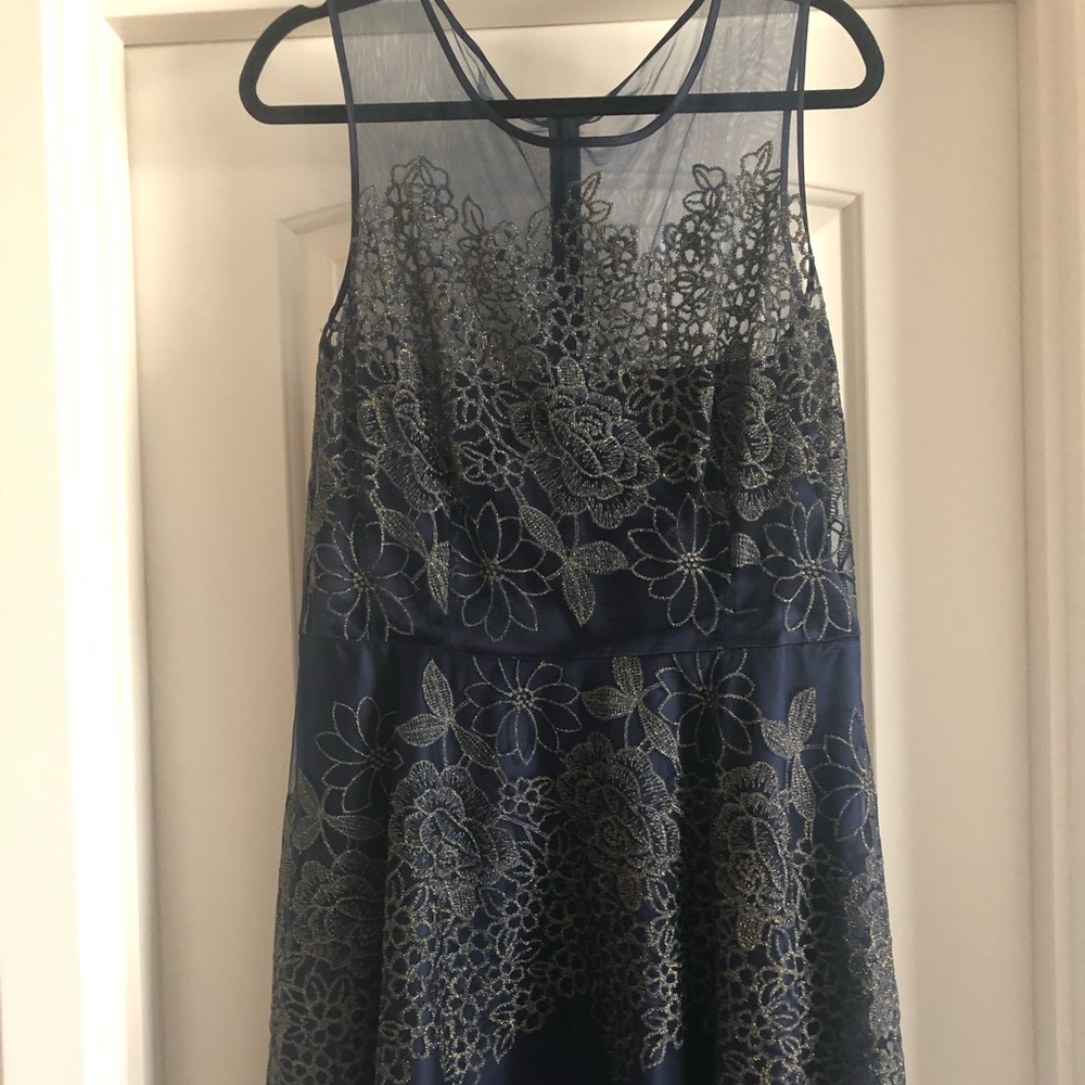 Formal knee length dress size 16